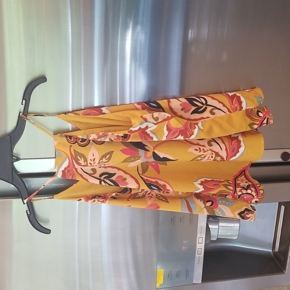 💕T TAHARI💕 V-Neck Cami ~ Yellow Multi-Color Bright Paisley Swirl XS NWT - Picture 6 of 10